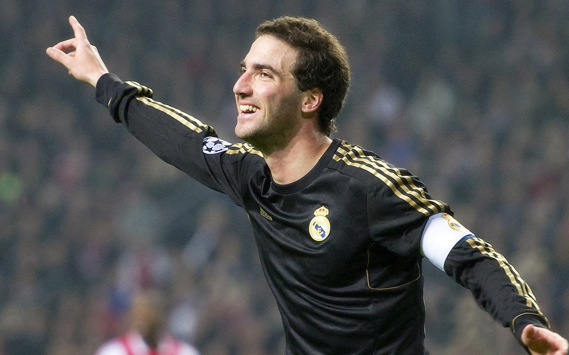 利雅得新月备战沙特国家德比，利雅得新月主帅